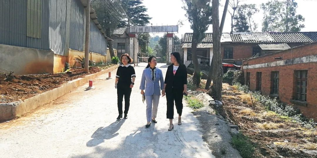 1651714963224883.jpg 2022-04-27-郭玲带队到工业公司开展节前消防安全检查.jpg