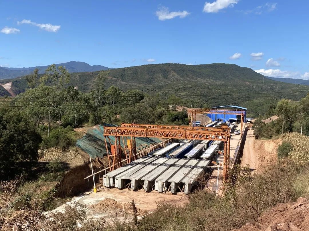 1657605153404657.jpg 公司永大高速土建二分部标段内全线预制T梁浇筑圆满完成2.jpg