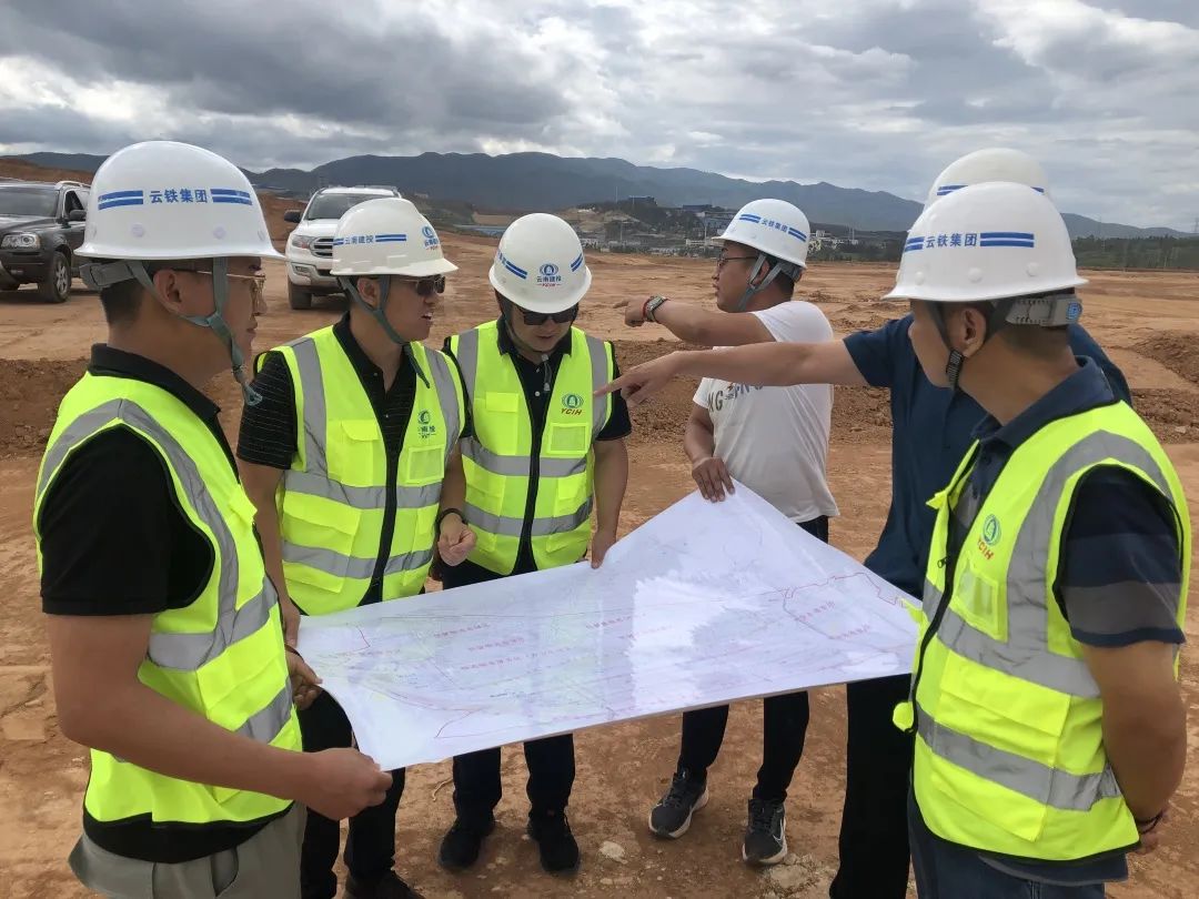 1658801853764977.jpg 陈仕海带队到祥云项目检查.jpg