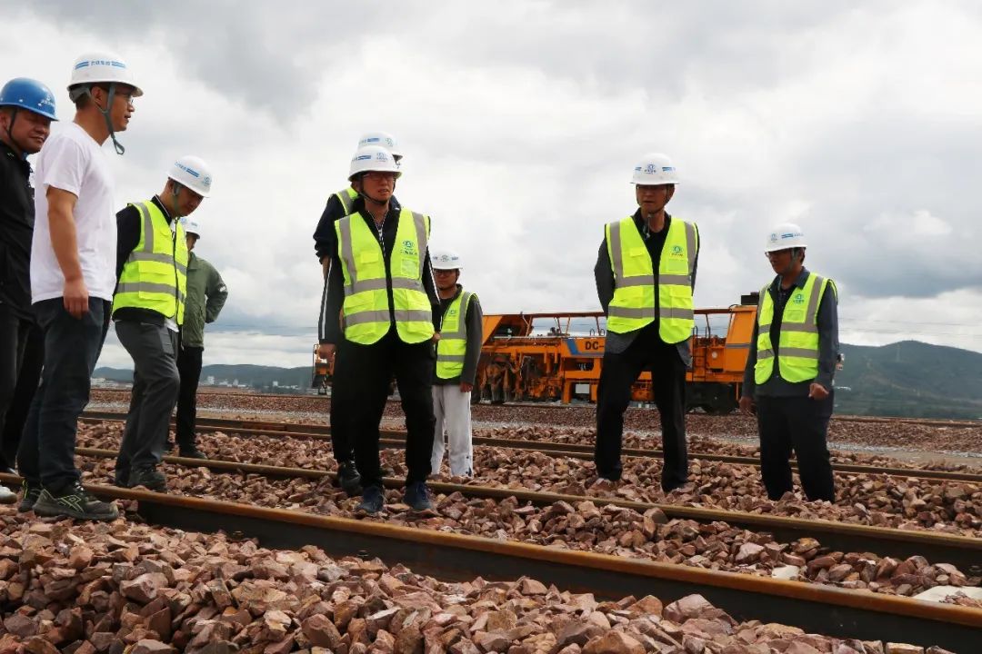 1665196601816951.jpg 2022-10-05-张联红带队到祥云、宾鹤项目开展国庆期间综合检查.jpg