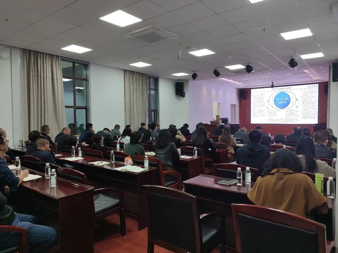 1667350906223296.jpg 2022-11-2-公司开展政府投资项目投融资相关政策解析与投融资模式的运用专题培训.jpg